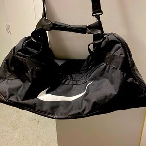 Nike Ex large gym bag black with white logo